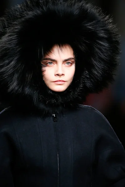 Look 2